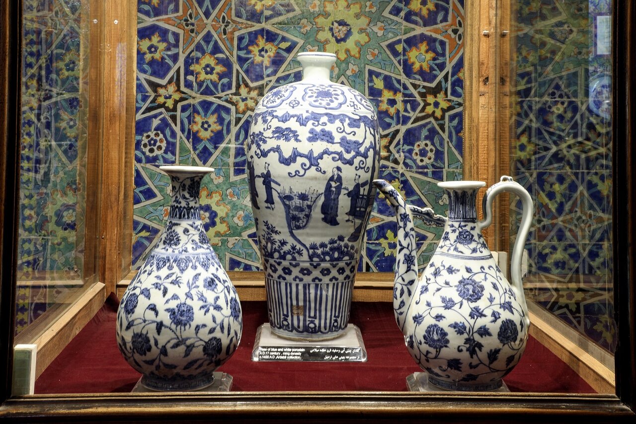 هدیه 400 ساله امپراتور چین به ایران | ماجرای رنگ آبی چینی های ساخت چین چه بود؟