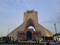 احداث سازه مجاور برج آزادی بدون تایید میراث فرهنگی!