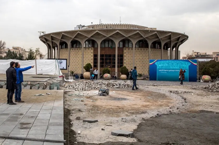 تکرار سرنوشت تلخ «تکیه دولت» در انتظار «تئاتر شهر»