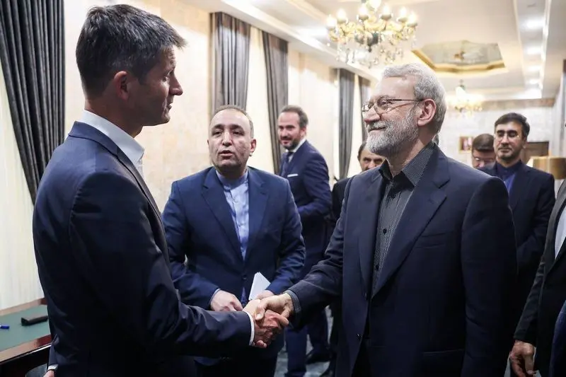 لاریجانی سویٔیس