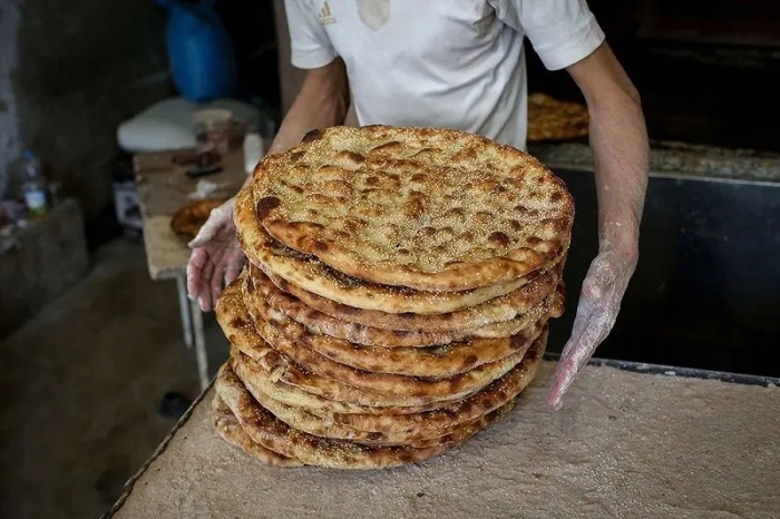 چرا نان بربری 4600 تومانی را 15 هزار تومان می‌فروشند؟