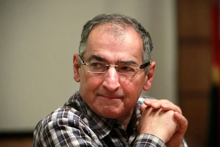 زیباکلام: پدر جد پزشکیان هم نمی تواند جلوی بودجه نهادهای فرهنگی را بگیرد/ صداوسیما چقدر مردم را به خدا و پیغمبر نزدیک کرده؟