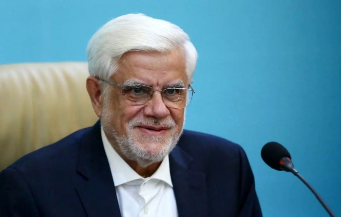 عارف: مسئولان اختلافات را در تریبون‌ها مطرح نکنند