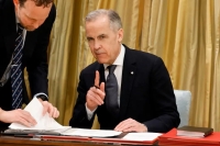 سیاست‌های ضد کانادایی ترامپ / چشمان کارنی به سمت شرق