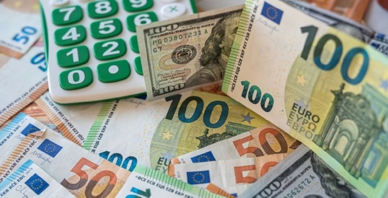 نرخ ارز در بازارهای مختلف 7 آبان ماه/ دلار و یورو چند؟