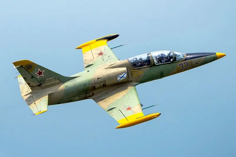 جنگنده یاک 130