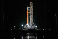 نشت سوخت موشک ماه‌نشین ناسا را زمین‌گیر کرد