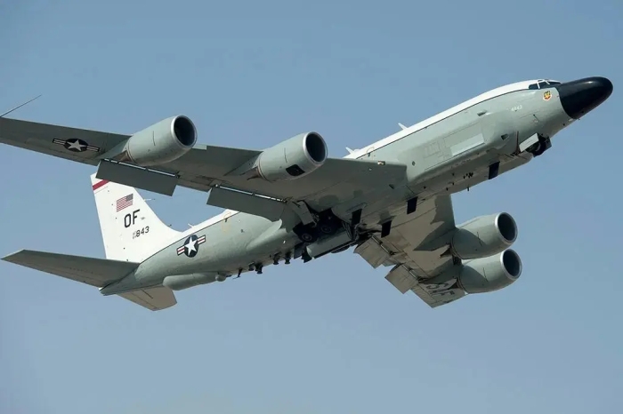 چشم شیطان؛ آرسی 135 یو در خلیج فارس چه می‌کند؟