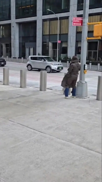 طوفان و سرمای منفی 26 درجه در نیویورک زندگی را مختل کرد