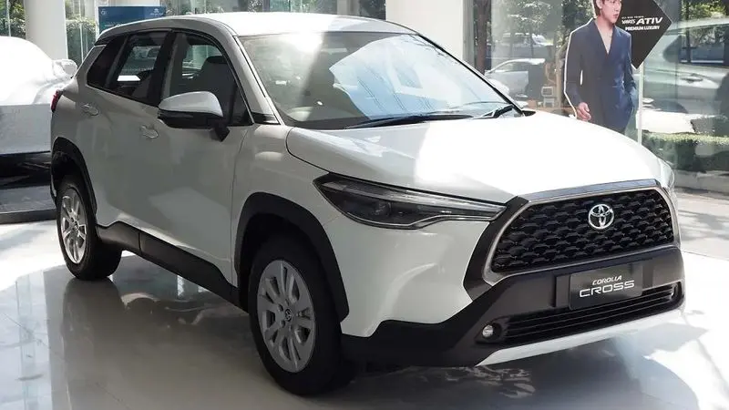 تویوتا کرولا کراس اولد فیس