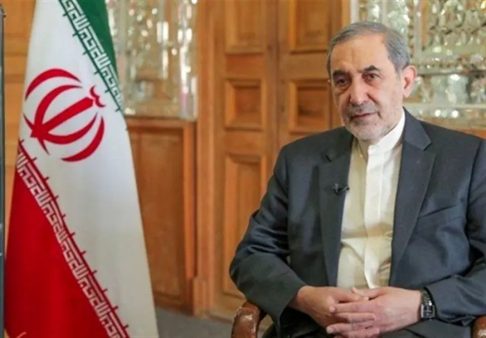 پیام تند ولایتی به اعراب حاشیه خلیج فارس: جایی پای میز ندارید