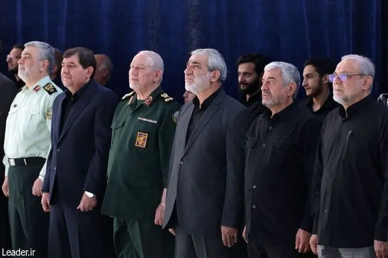 سرلشکر رحیم صفوی و مسئولان
