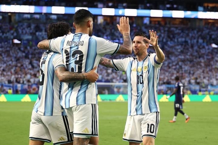 2491166