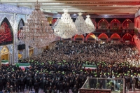 فیلم لحظه ورود فرزند ارشد رهبر شهید ایران به حرم مطهر امام حسین (ع)