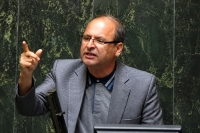 نماینده مجلس: تنش‌های کنونی بین امریکا و ایران با مذاکره تمام خواهد شد