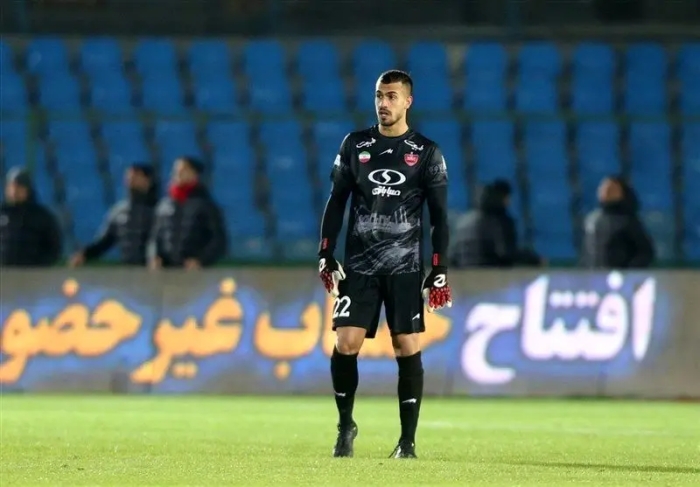 دروازه‌بان پرسپولیس در آستانه امضای قرارداد با گل‌گهر