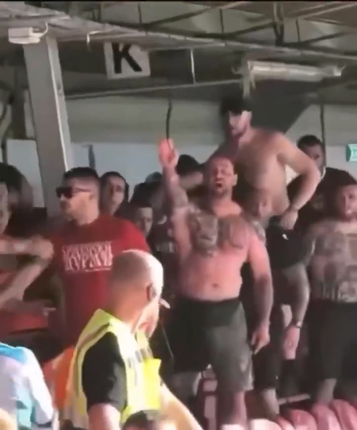 2496528