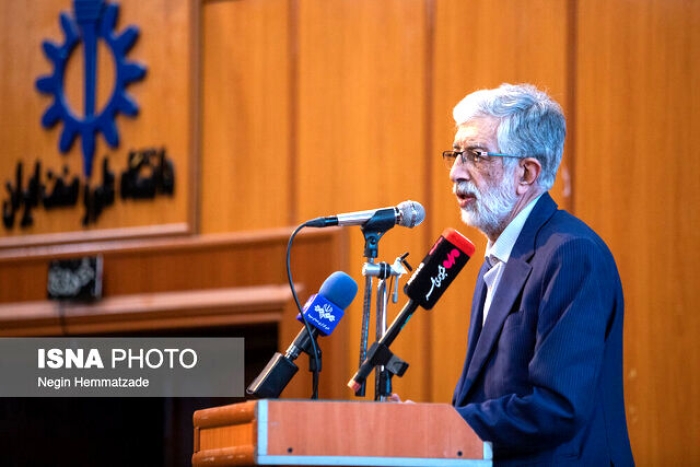 حدادعادل: اگر کسی بخواهد کشور را درست اداره کند، باید هم‌عقیده مردم باشد