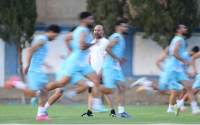 هفت جوان در صف ورود به ترکیب استقلال