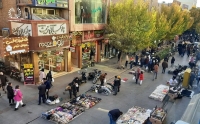 پیاده‌روهای تهران در اشغال دستفروش‌ها؛ چرا ساماندهی به نتیجه نمی‌رسد؟