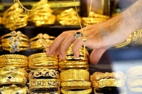 پیش‌بینی‌ها برای آینده بازار طلا | طلا در آستانه یک موج صعودی تازه است؟