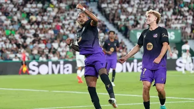 2528476