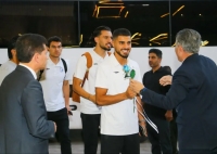 آبی‌ها با لبخند وارد هتل شدند/ استقبال گرم اصفهانی‌ها از استقلال(عکس)