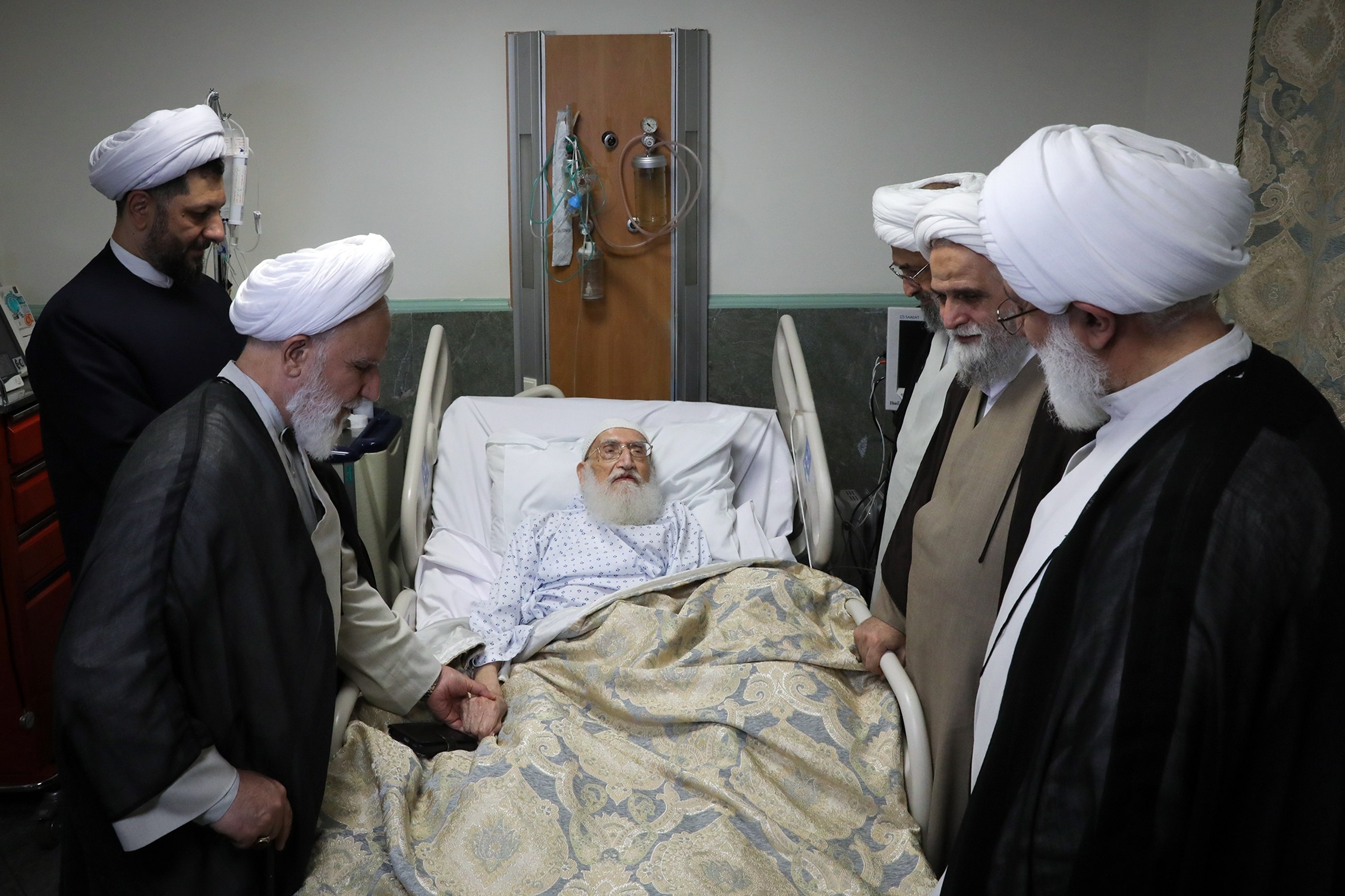  آیت‌الله نوری همدانی